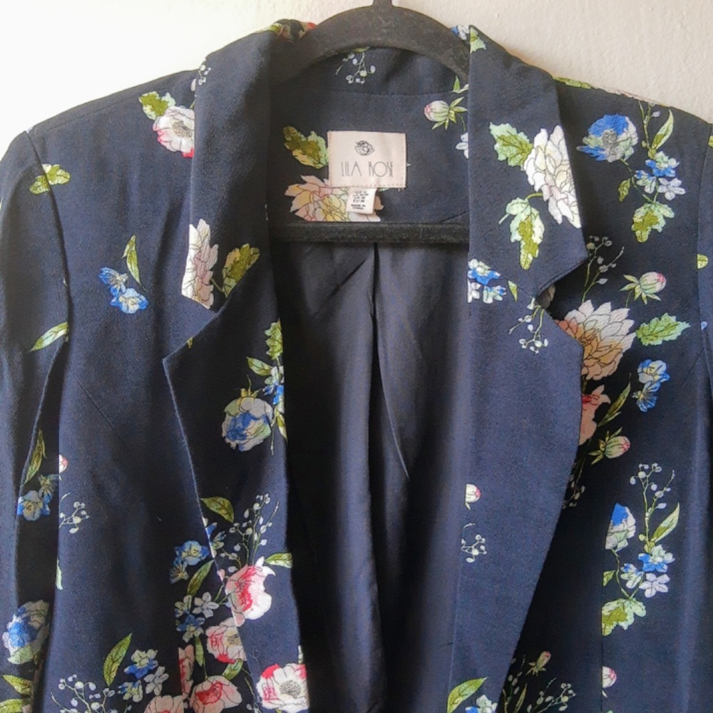 Lila Rose Navy Floral Open Blazer size M - Picture 3 of 4